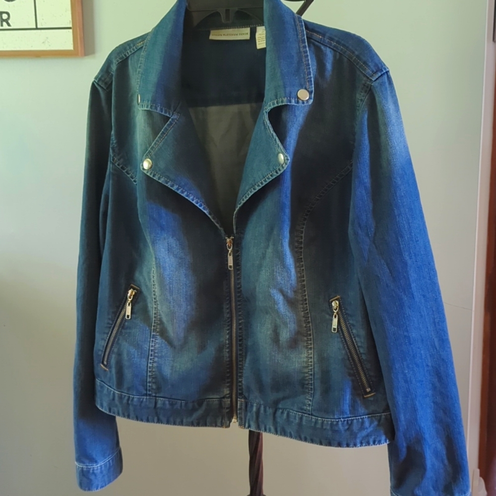 Chico's Platinum Denim Zip Up Washed Jacket Size Large